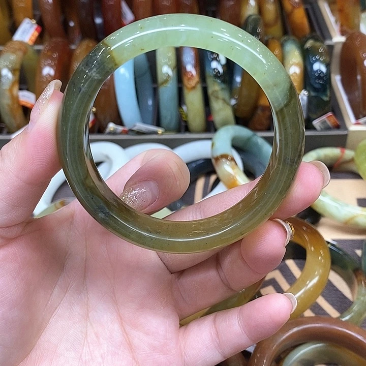 未镶嵌蛇纹石玉手镯