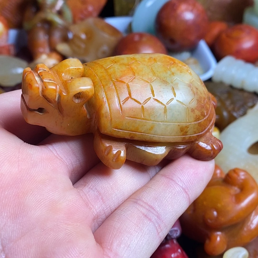 岫岩老玉（透闪石质玉）未镶嵌珠宝奇石