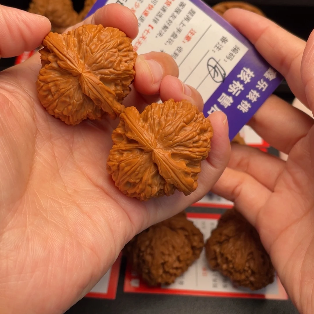 文玩核桃把件白狮子，39