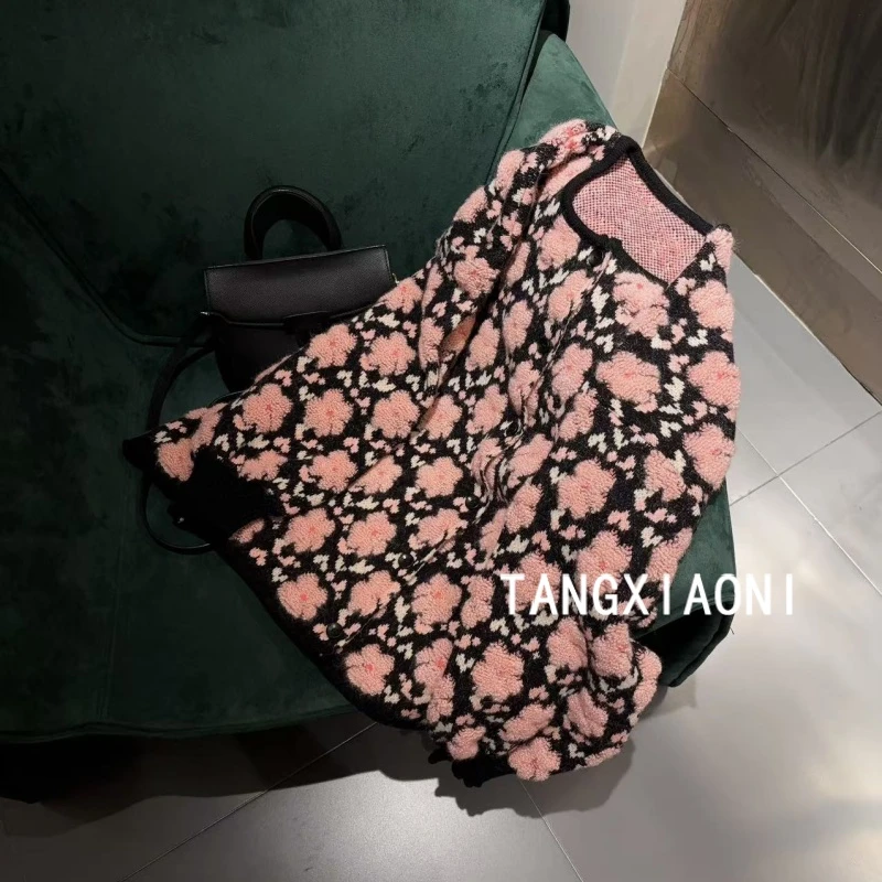 2店 纷粉凹凸浮雕花 大开衫