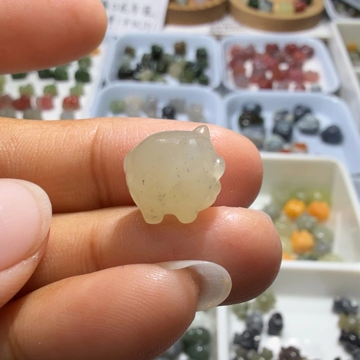 和田玉未镶嵌珠宝奇石