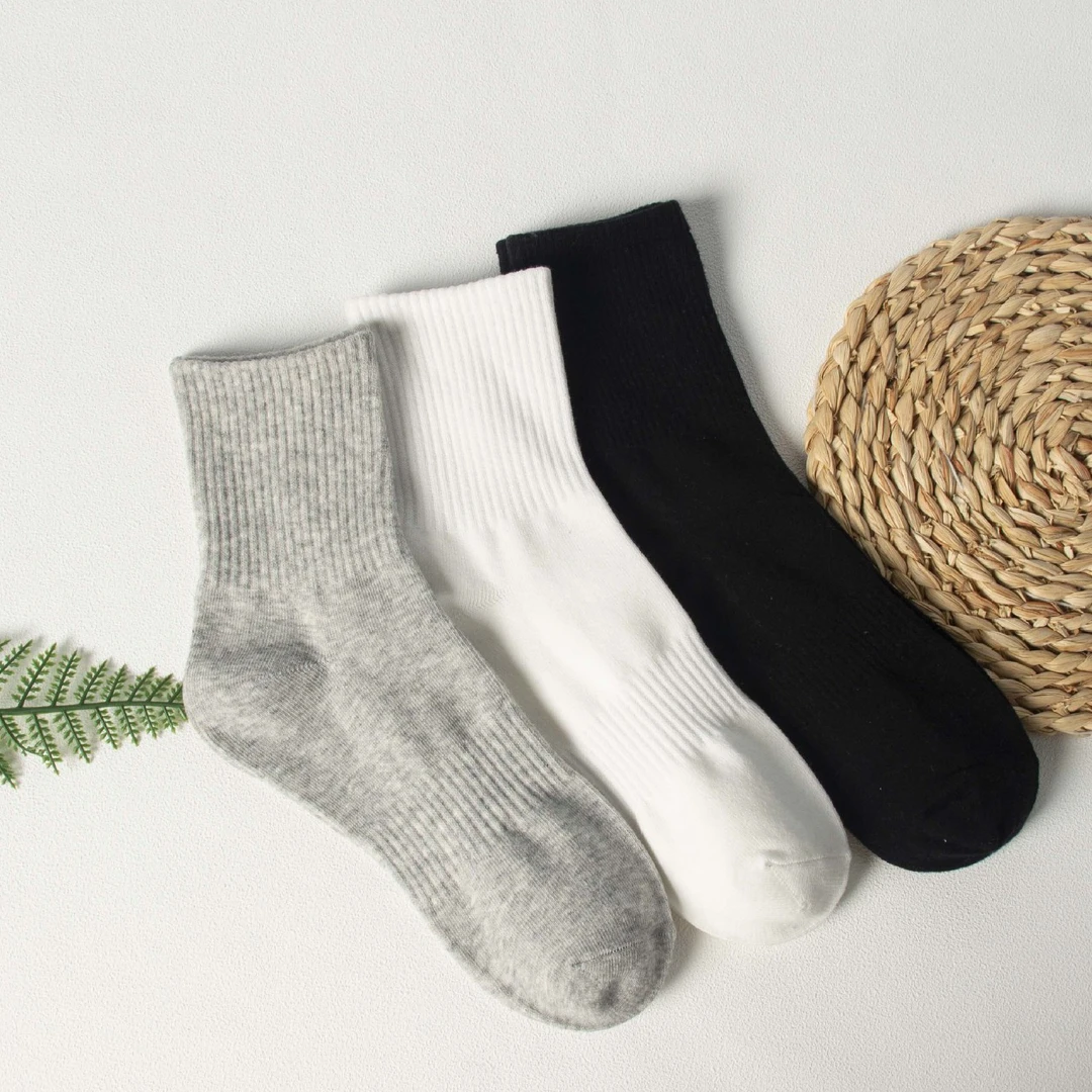 速干常规透气防臭中筒纯色运动袜黑色秋冬袜子ins百搭长筒棉袜