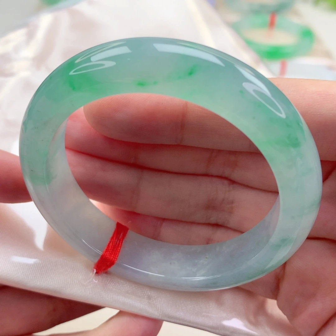 未镶嵌手镯翡翠51.3冰胶绿底飘翠 性价比高 喵喵