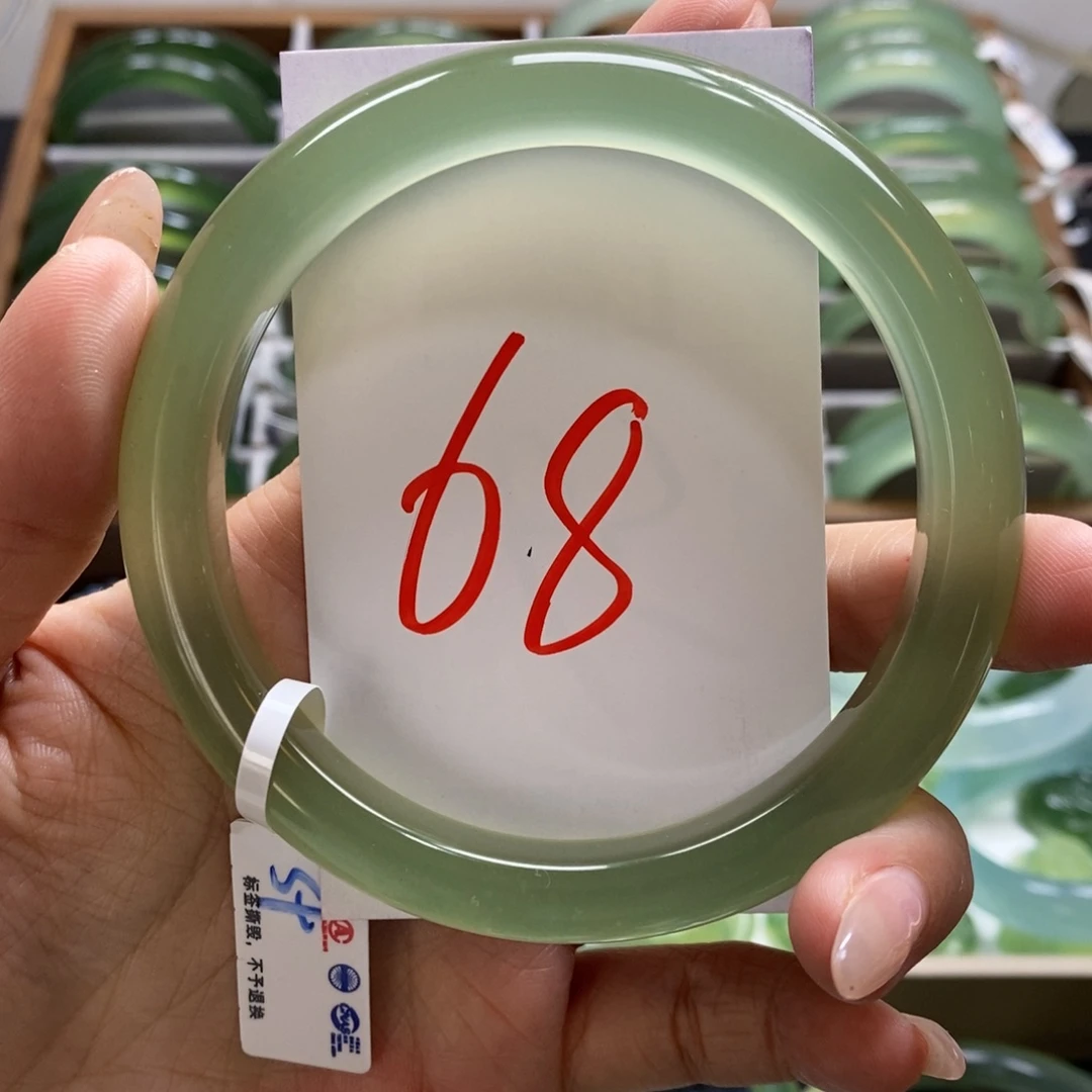 蛇纹石玉手镯未镶嵌?**-