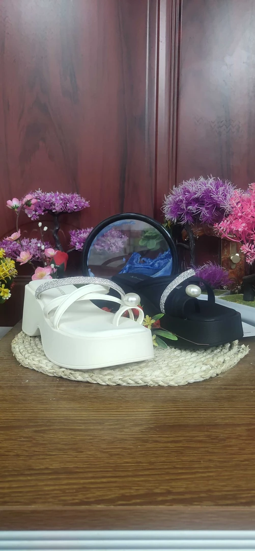 缘缘夏季超轻厚底一字带沙滩凉鞋988 2