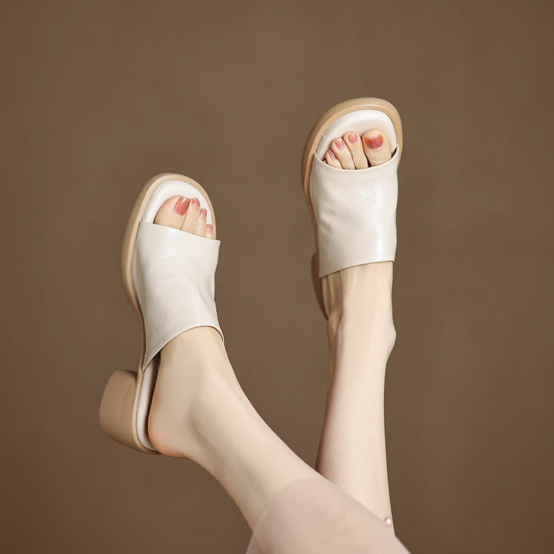 5.5CM真皮羊皮凉鞋女夏新款外穿凉拖鞋粗跟高跟鞋一字拖厚底显瘦