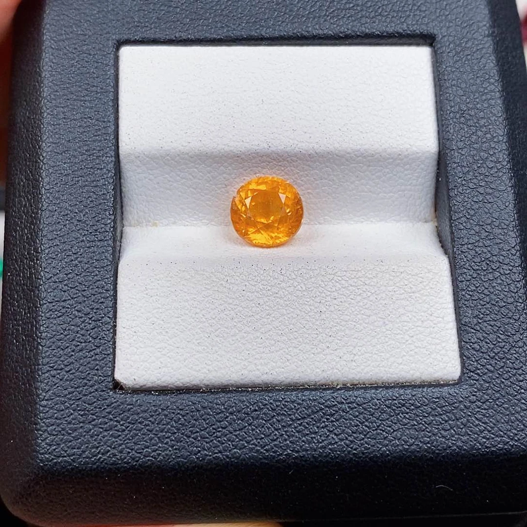 石榴石（芬达石）裸石未镶嵌2.9ct