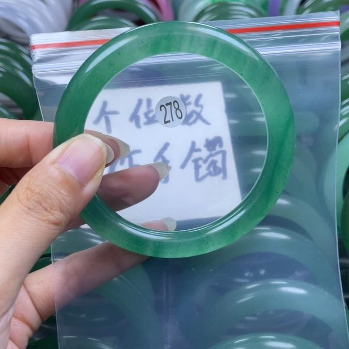 未镶嵌手镯石英质玉60
