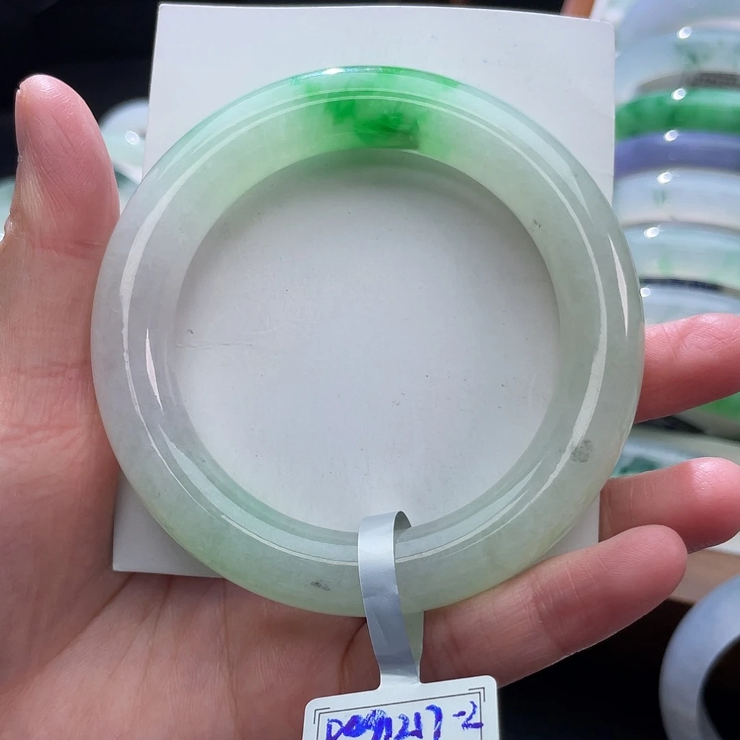 翡翠未镶嵌手镯54.8冰飘阳绿