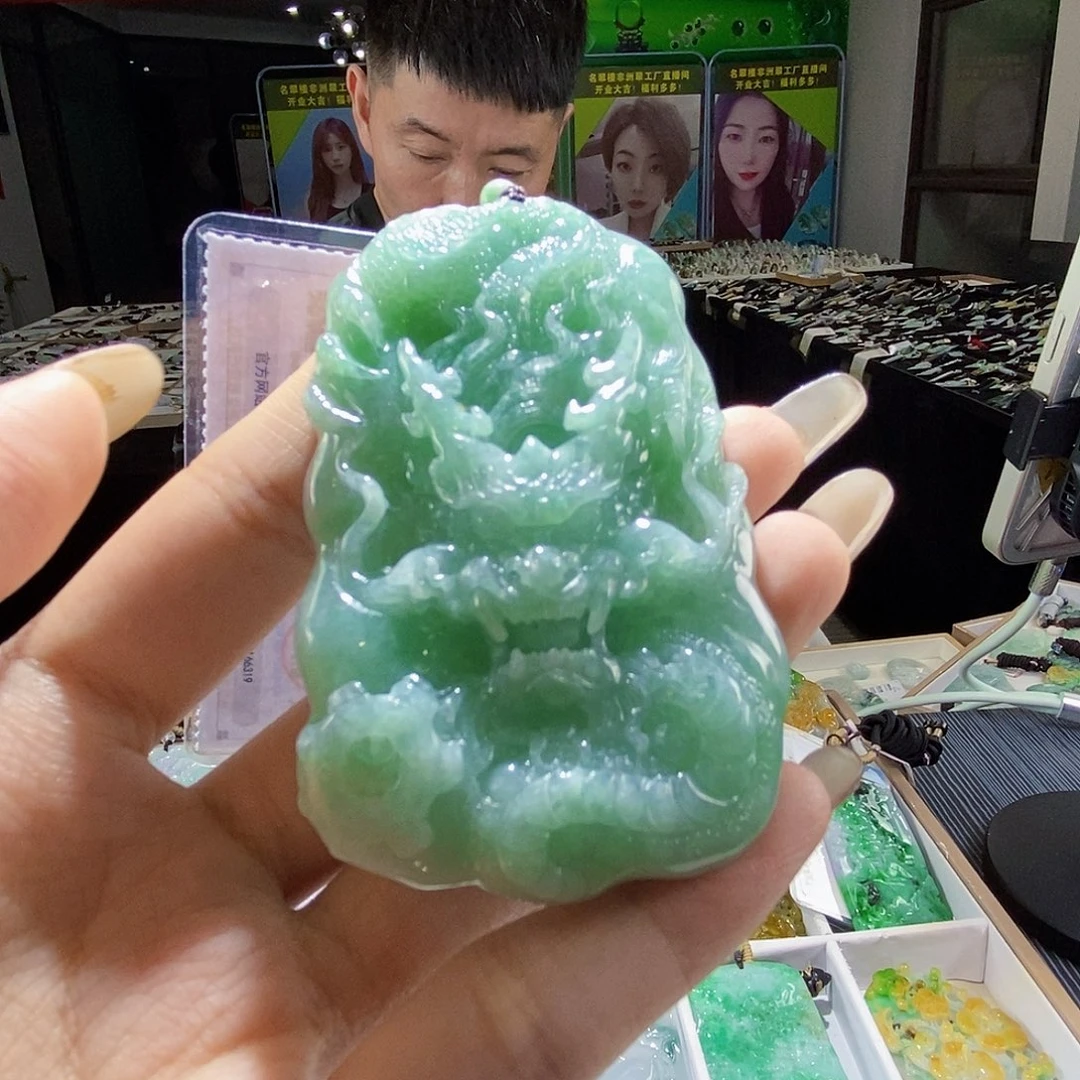 颈饰未镶嵌翡翠翡翠