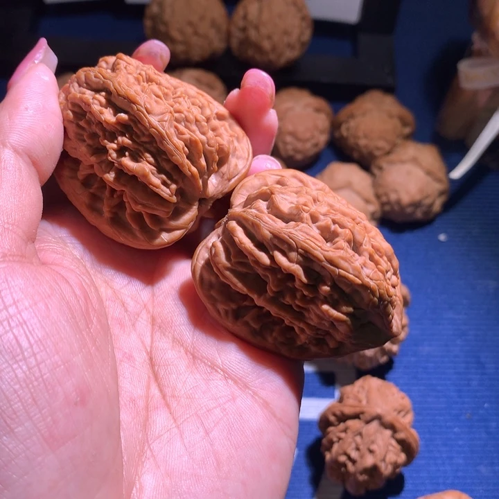 早***睡吊坠文玩核桃虎头王
