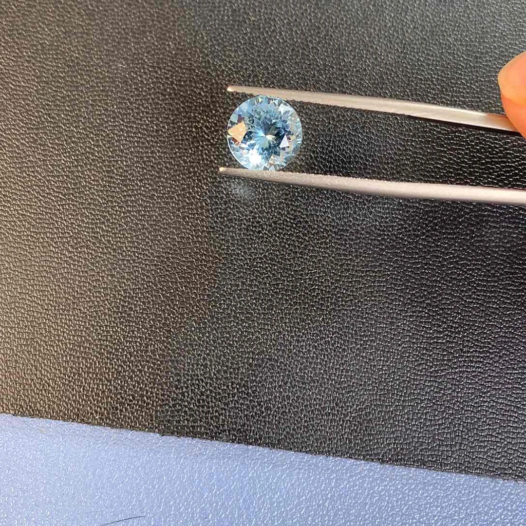 海蓝宝石笔搁未镶嵌2.2卡 圣玛利亚