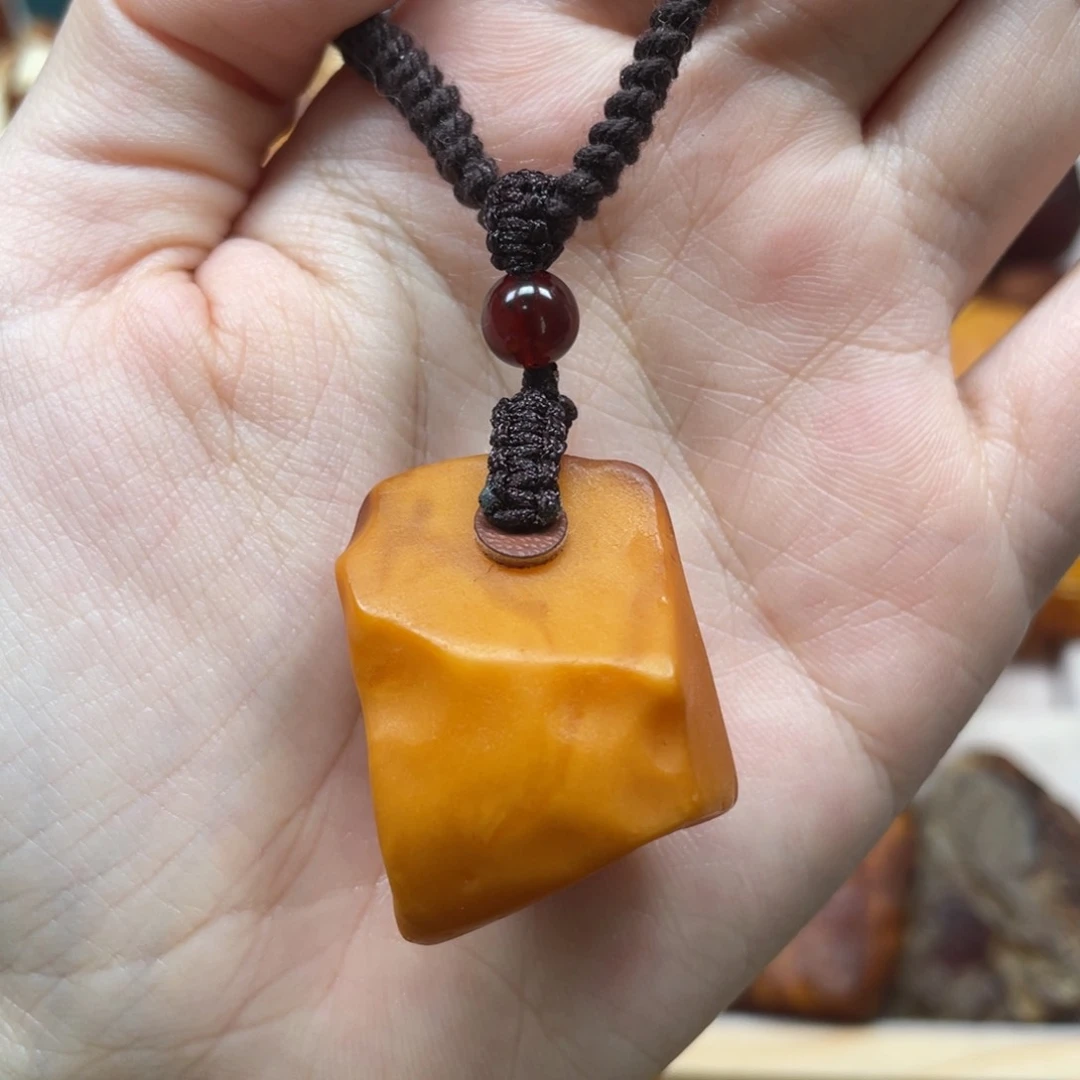 琥珀珠宝奇石未镶嵌