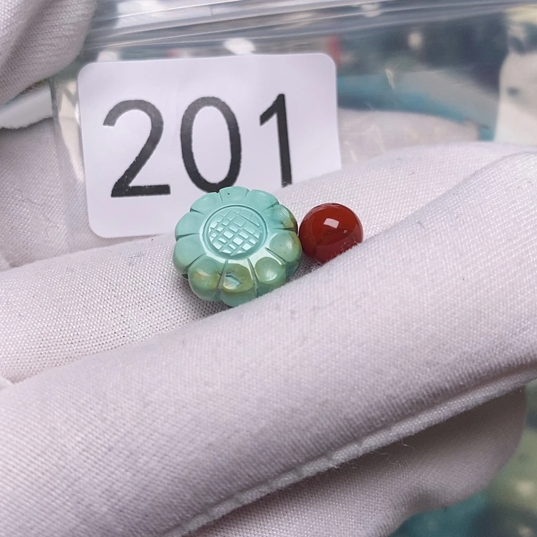 南红玛瑙未镶嵌珠宝半成品