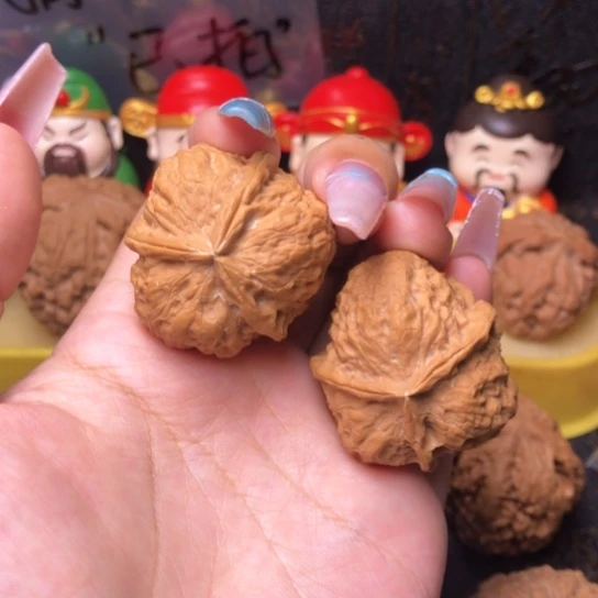 吊坠文玩核桃三棱