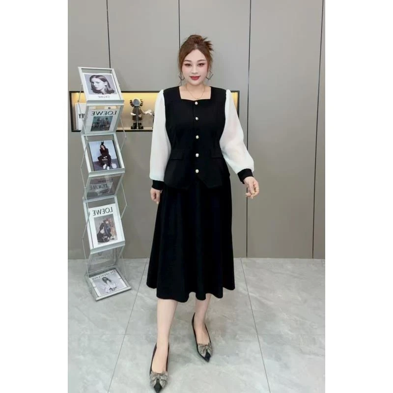 胖妹妹2025早秋季新款大码女装遮肉显瘦洋气香风金扣真开两件套裙