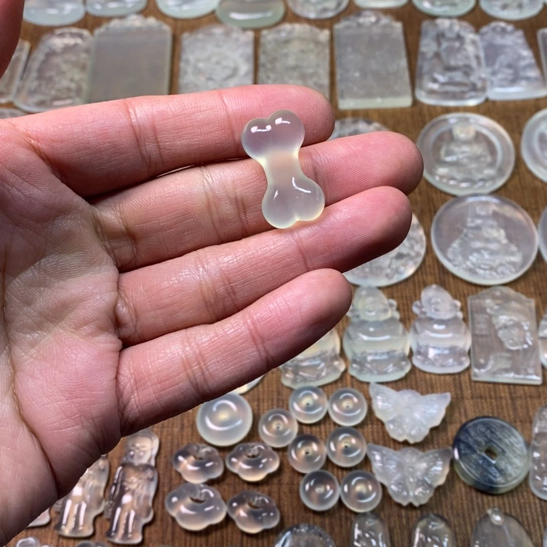 岫玉吊坠(不含链)未镶嵌