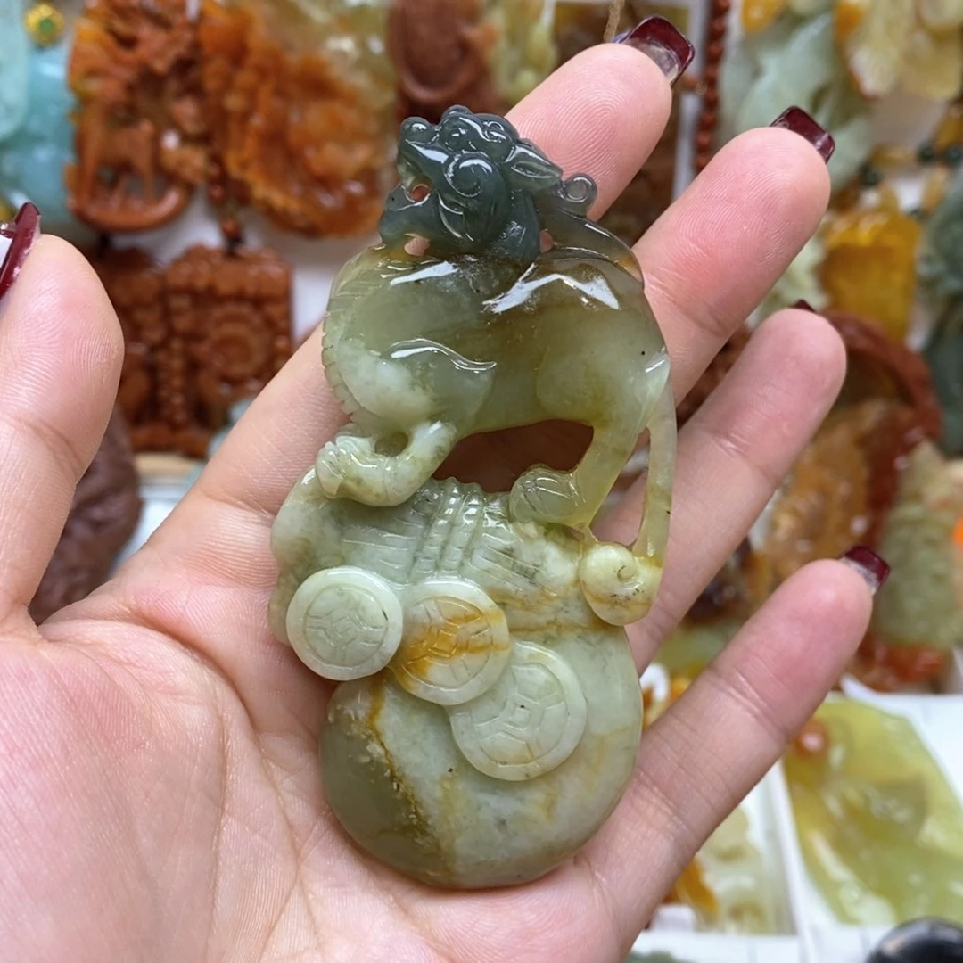 蛇纹石玉颈饰未镶嵌