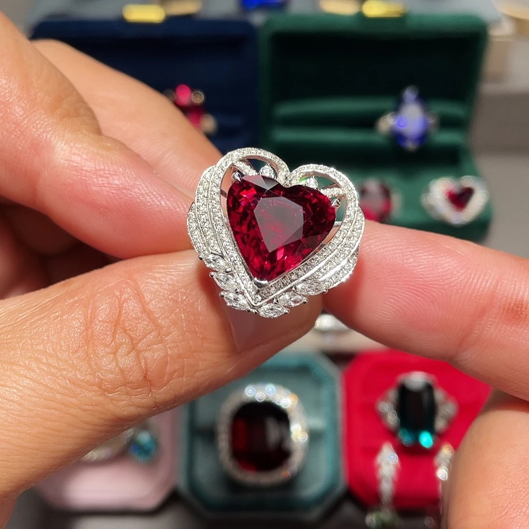 戒指18K金镶嵌碧玺8.85ct