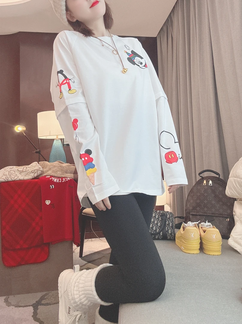 雪姐服饰「圣诞米老鼠长袖」秋冬新款圆领大版卡通米奇T恤休闲长袖