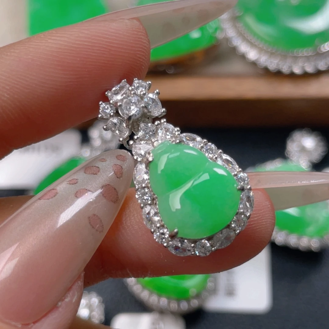 翡翠挂件银S925镶嵌翡翠