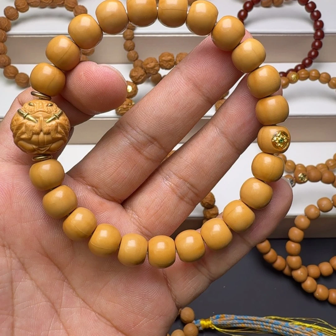 文玩核桃吊坠老型