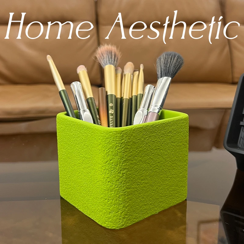 化妆刷收纳桌面收纳盒化妆刷桌面垃圾桶轻奢简约网红办公室装饰品