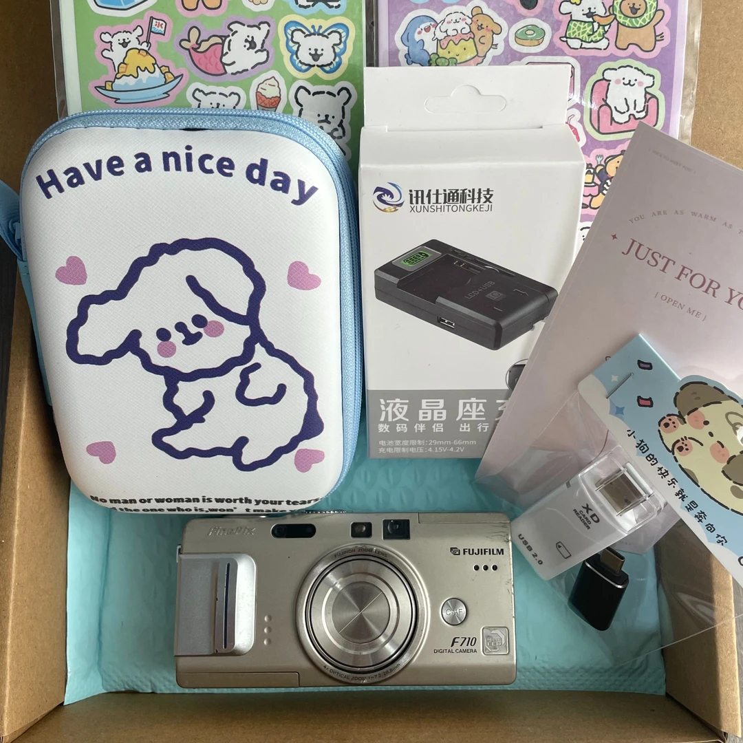 9新 Fujifilm/富士  富士F710  配件齐全 下滑详情页看出图