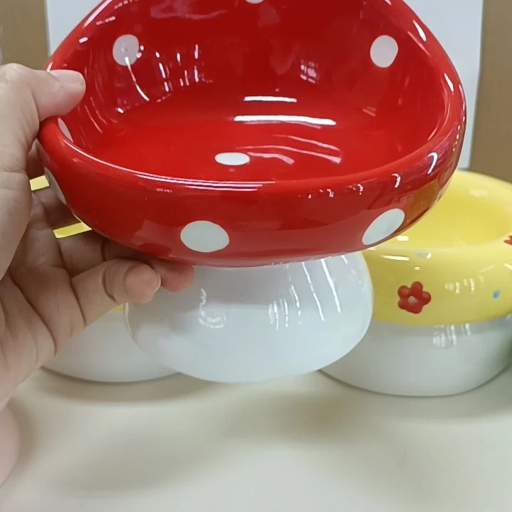 瓷红色蘑菇 陶瓷1个