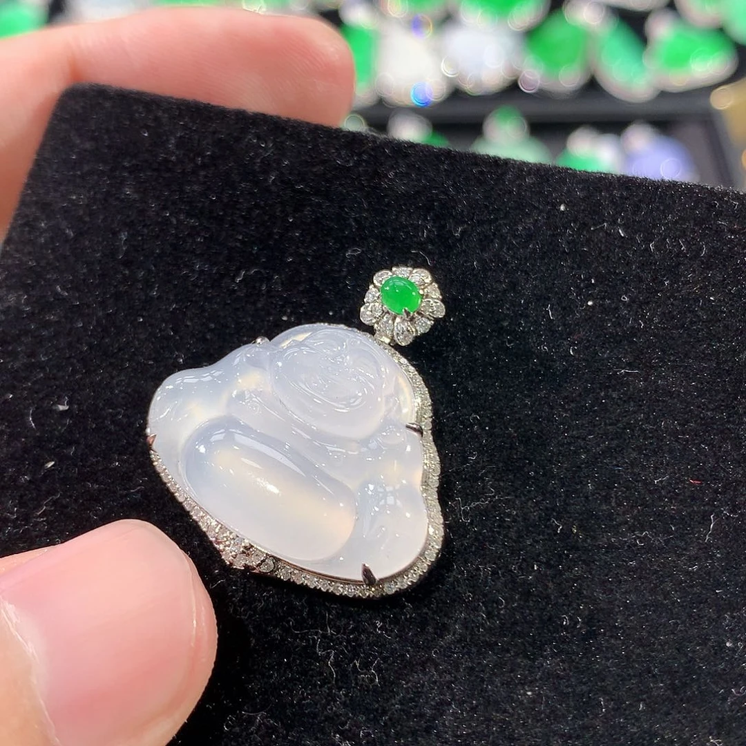 翡翠18K金镶嵌颈饰