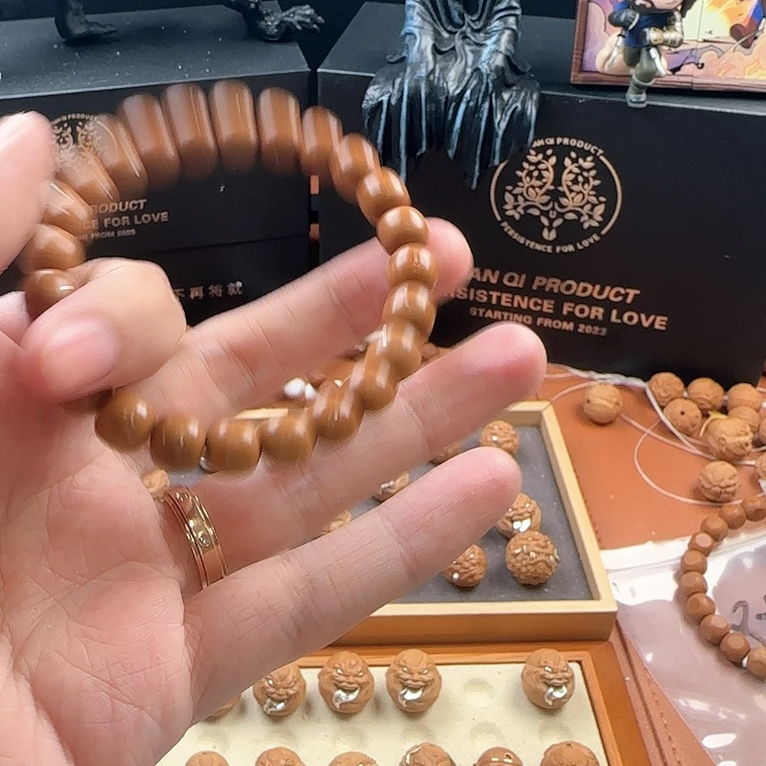 猴头核桃吊坠A****a满天星银泛油