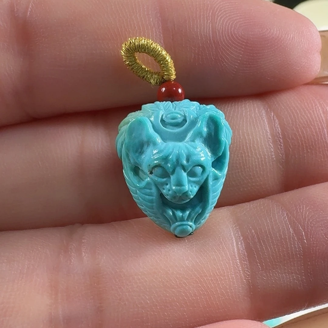 绿松石未镶嵌颈饰