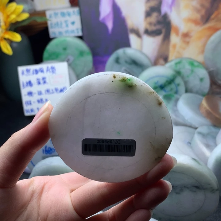 定制翡翠未镶嵌手镯