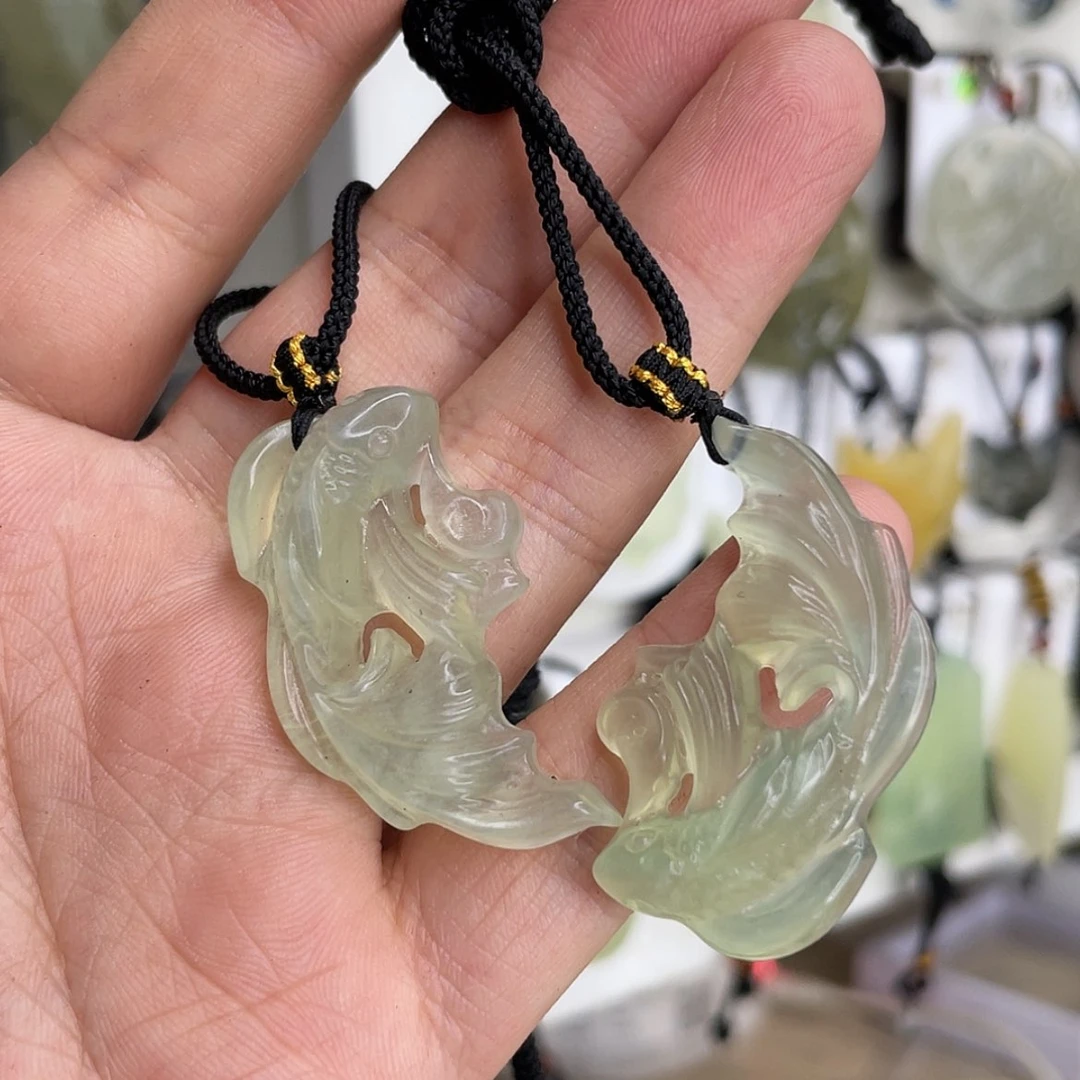 【闪购商品】岫玉未镶嵌颈饰张*鱼