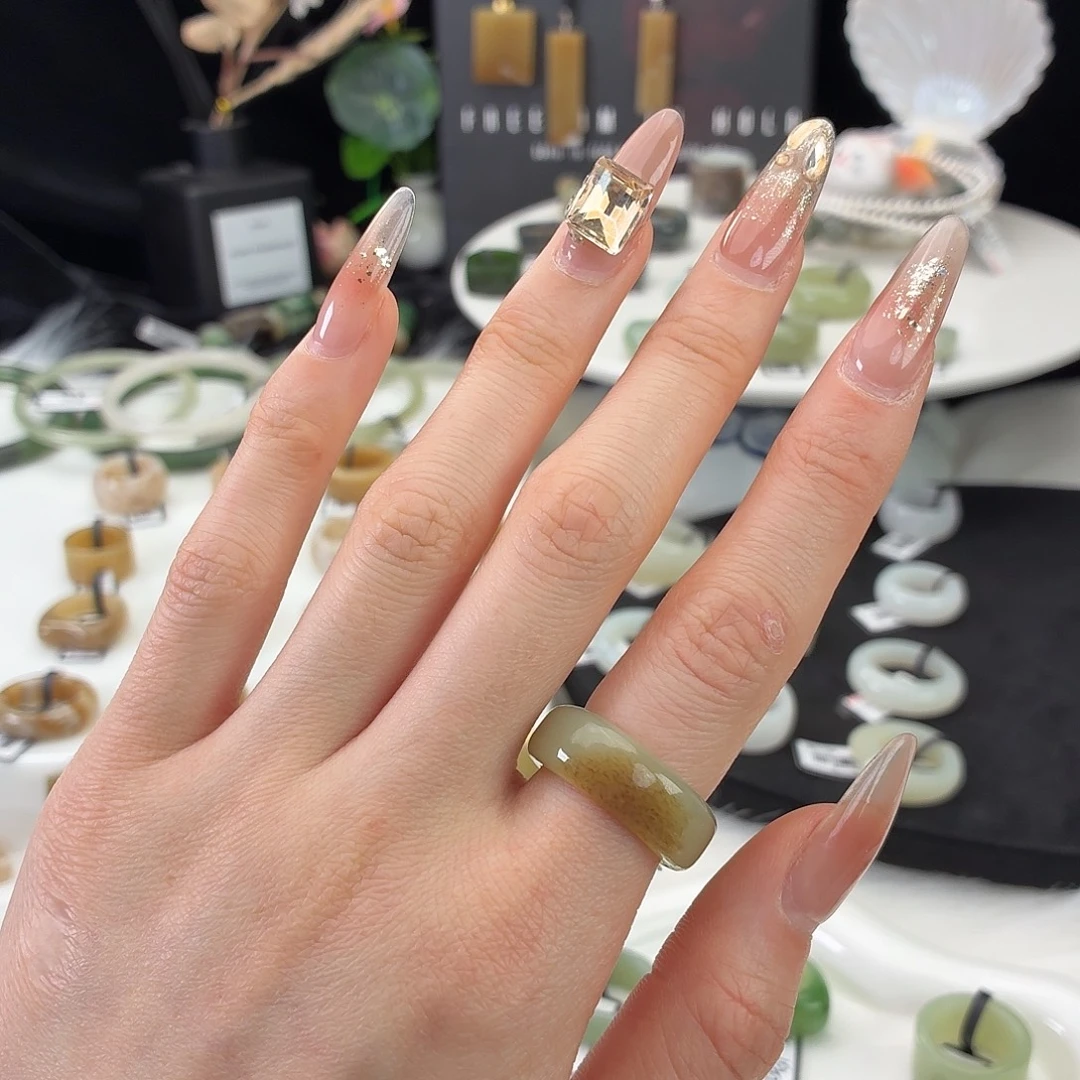 和田玉（糖玉）未镶嵌戒指j7渐变糖窄直切18.5