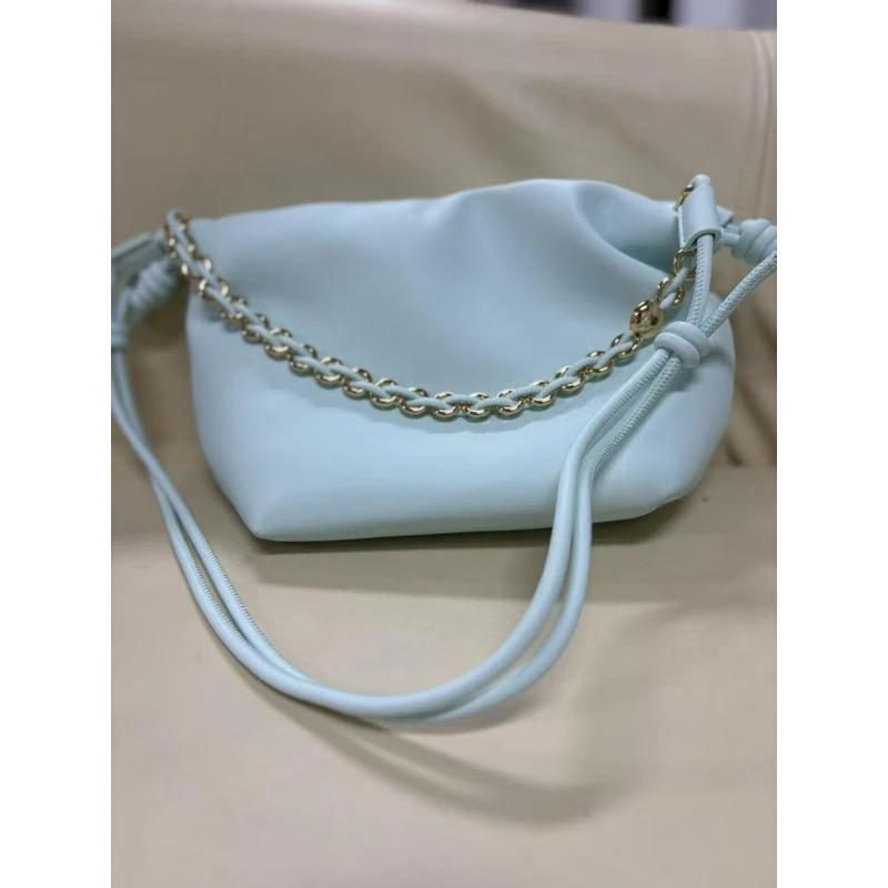 时尚潮流打造真皮女士包斜跨云朵 0574 蓝色