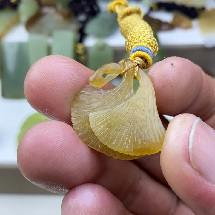 和田玉（糖玉）未镶嵌颈饰