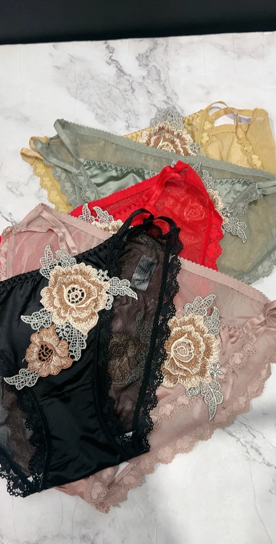 女生花朵蕾丝家居裤