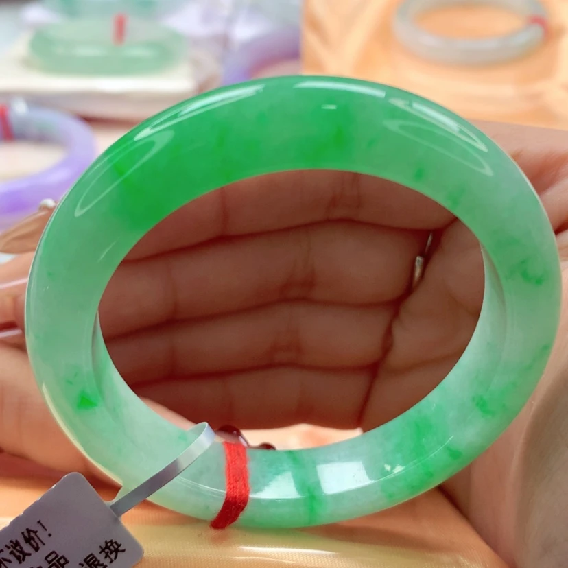【闪购商品】翡翠手镯未镶嵌师妹