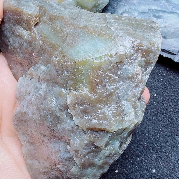 未镶嵌和田玉（糖玉）珠宝半成品