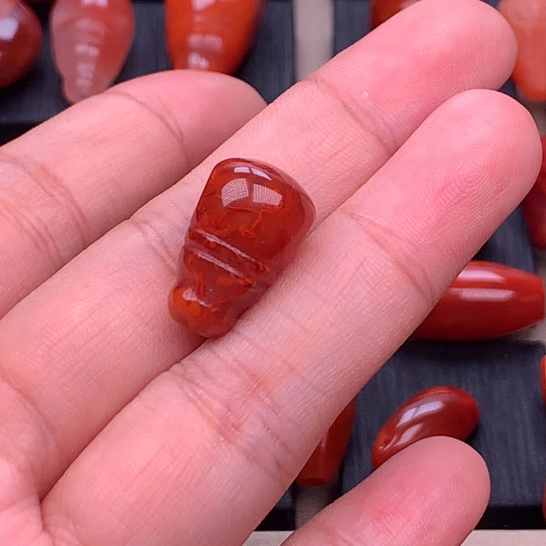 南红玛瑙未镶嵌川料原矿三通11.6mm