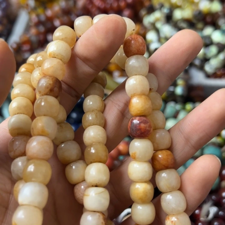 用***6和田玉（糖玉）未镶嵌颈饰