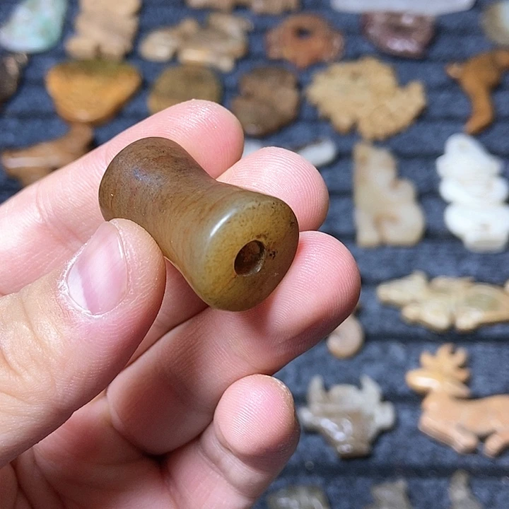 和田玉未镶嵌颈饰70