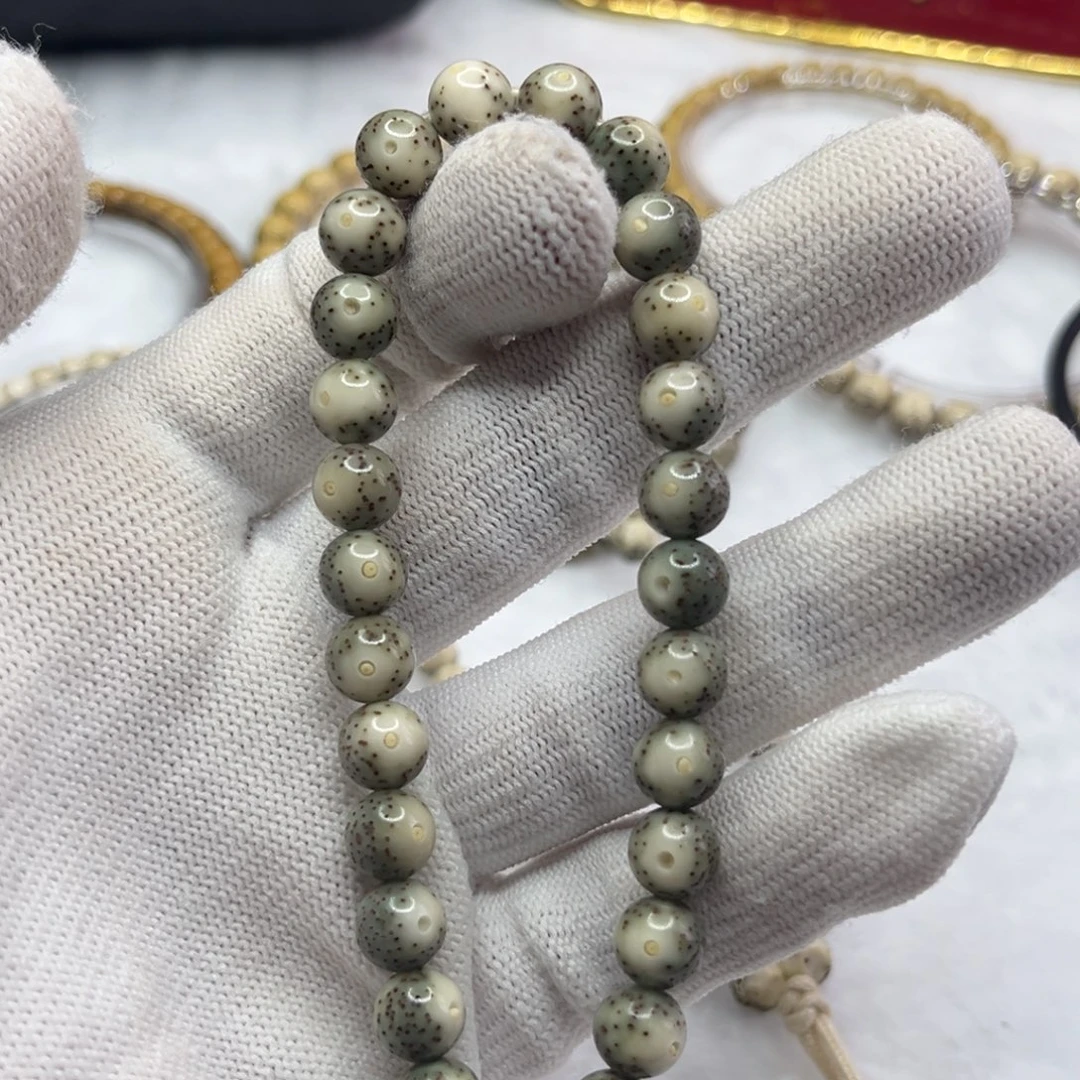 星月菩提手串手持