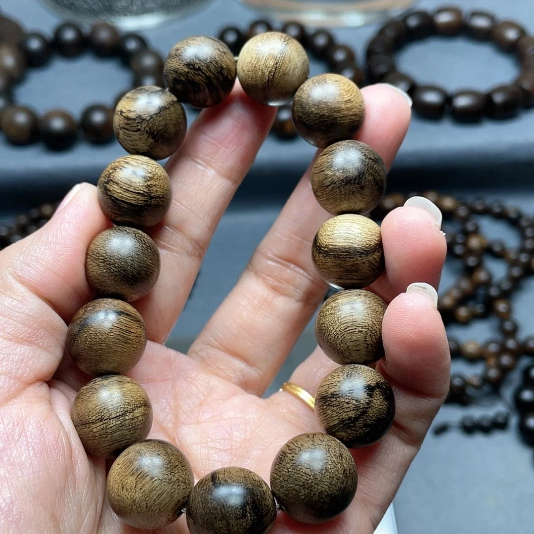 沉香手串白棋瘤疤1.4