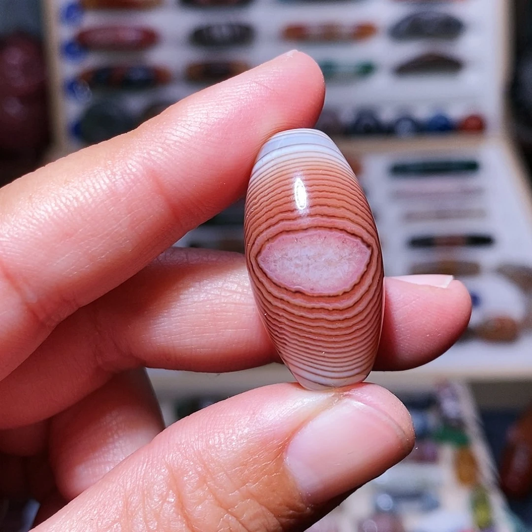 玛瑙吊坠未镶嵌…