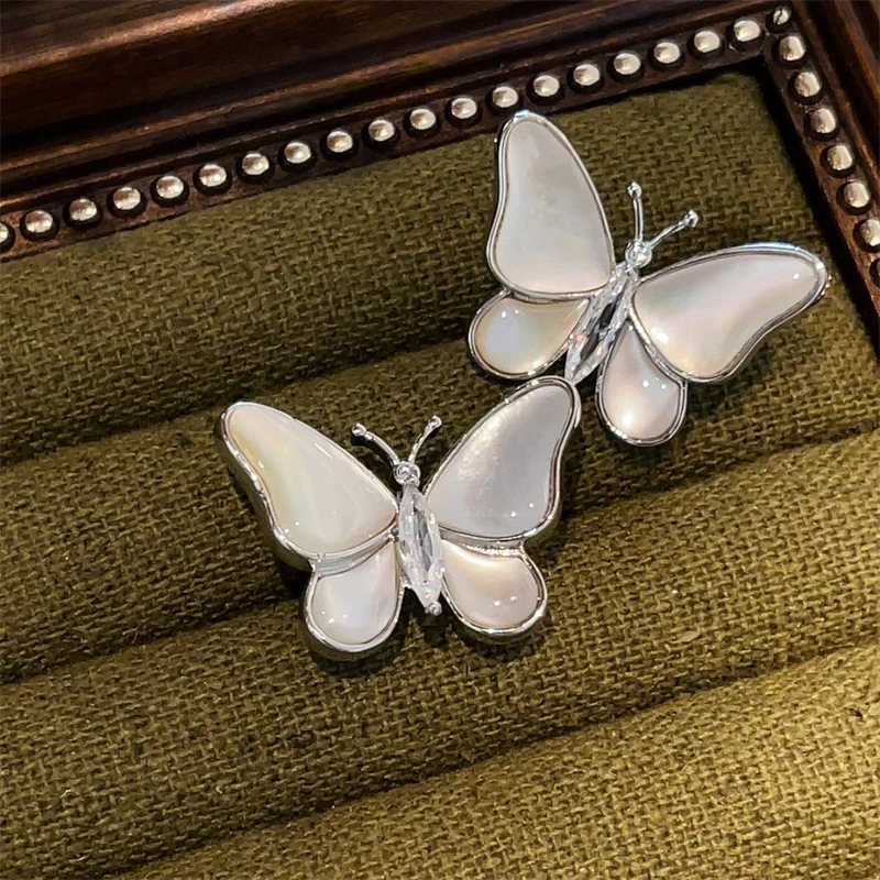 铜合金贝壳耳饰 合金耳饰复古法式鲍鱼贝蝴蝶耳钉气质轻奢小众