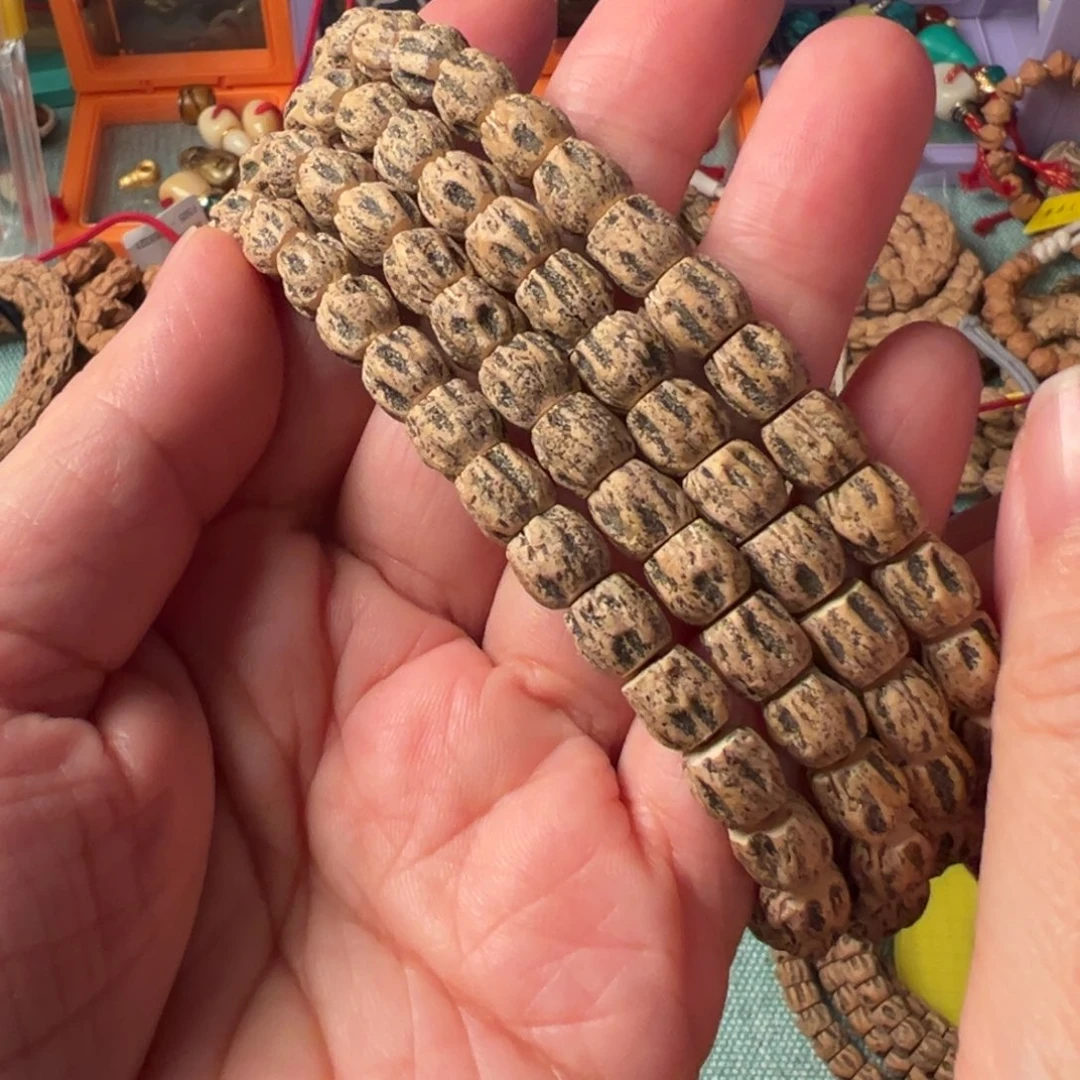 枫****吊坠柏香籽/百香籽F897