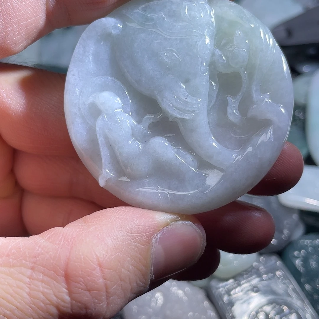 翡翠颈饰未镶嵌翡翠