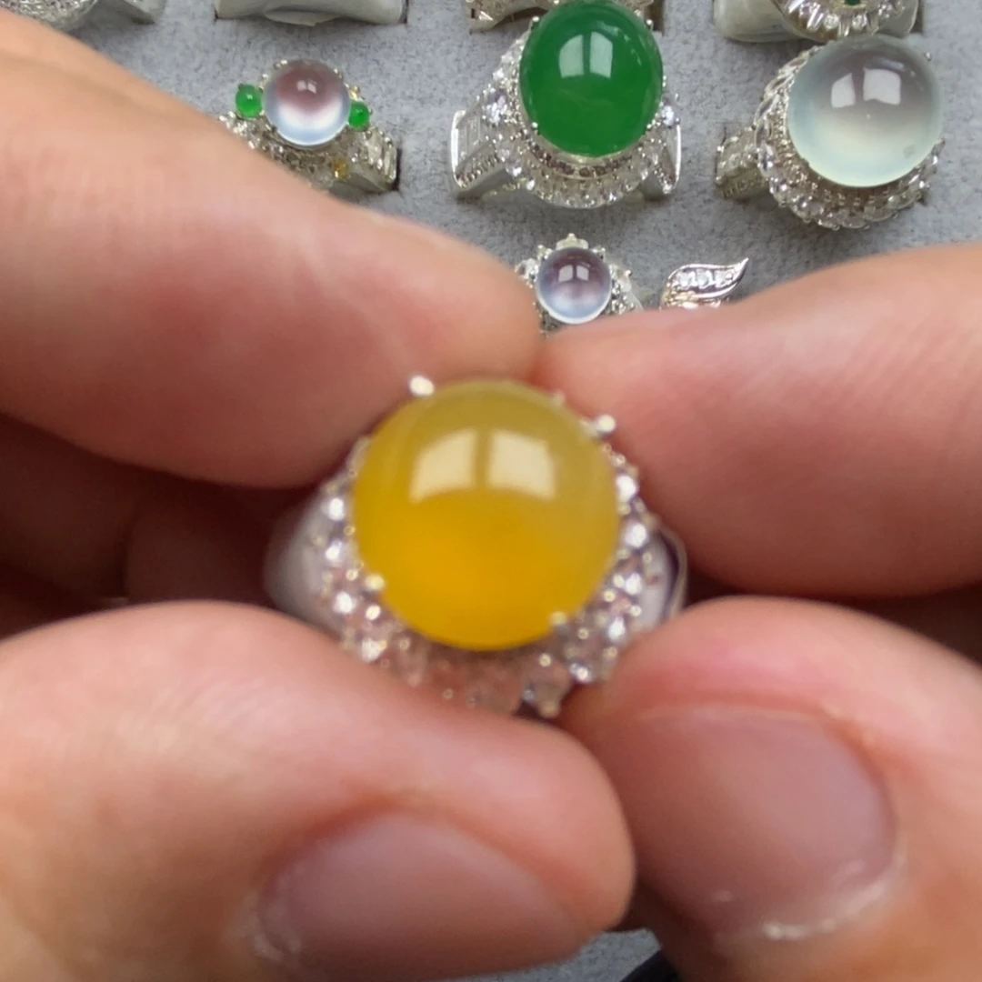 未镶嵌定制翡翠黄翡